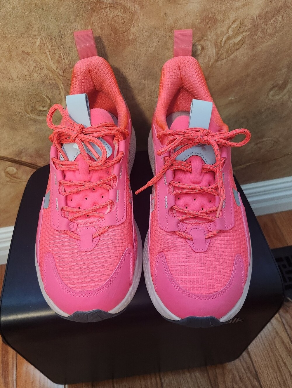 Under Armour Bright Pink Women's Runners